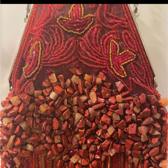 Gorgeous Vintage Beaded Clutch with Chain - Picture 2 of 2
